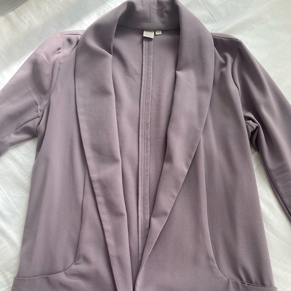 EUC Women’s Lilac Unlined Blazer from Simons - Picture 3 of 3